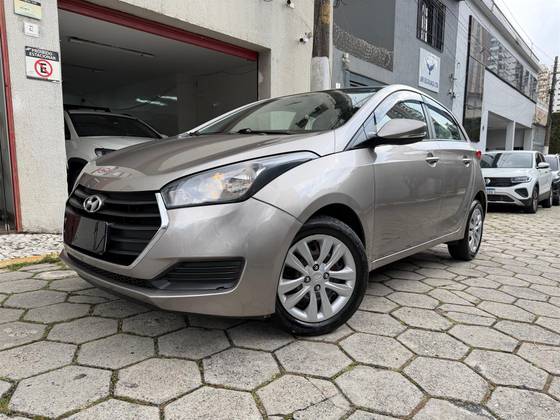 HYUNDAI HB20 1.0 COMFORT 12V FLEX 4P MANUAL HYUNDAI HB20 1.0 COMFORT 12V FLEX 4P MANUAL